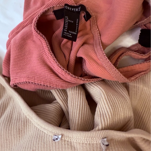 Cropped tank top bundle size xs small - Picture 8 of 8